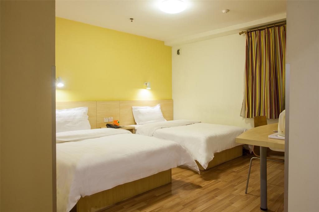 7Days Inn Qingdao Haiyunan Xinglong Road חדר תמונה