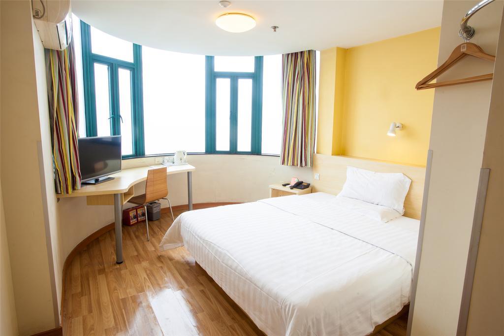 7Days Inn Qingdao Haiyunan Xinglong Road חדר תמונה